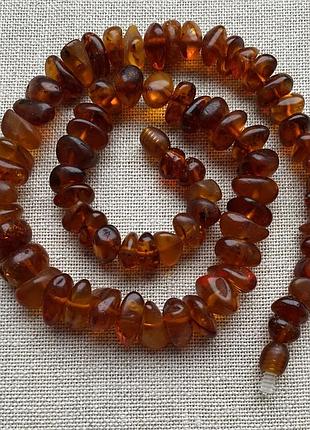 Натуральный янтарь. бусы.