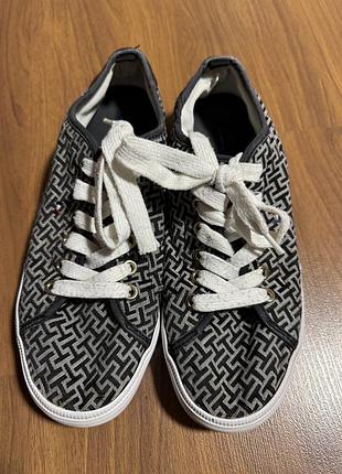 Жіночі кеди