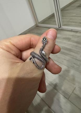 Каблучка змія