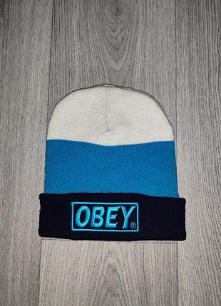 Шапка obey