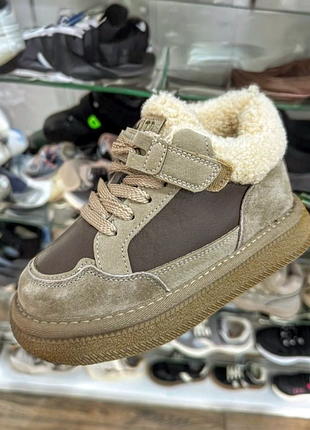 Теплые зимние ботинки на меху