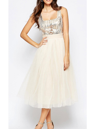 Платье миди с блестками и тюлевой юбкой 20 размера