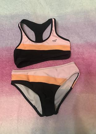 Купальник на дівчинку 9-10 років