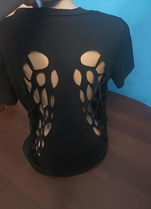 Базовая футболка с крыльями