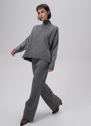 Сірий базовий в'язаний костюм оверсайз светр та штани, в наявності в актуальних кольорах