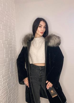 Шуба з мутону, капюшон з песця