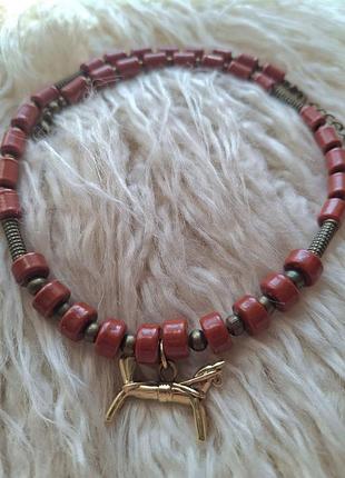 Ожерелье с лошадкой