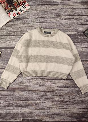 Женский свитер укороченный кроп топ