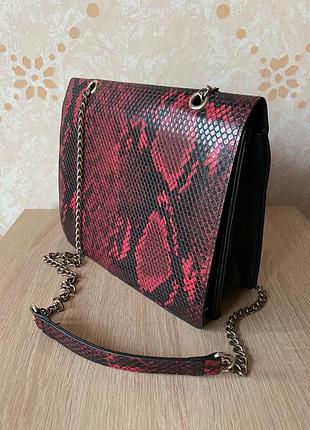 Сумочка стильна жіноча на цепочці через плече