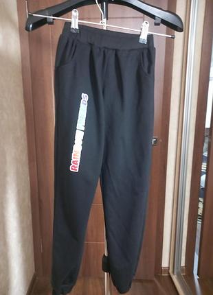 Спортивні штани легкі