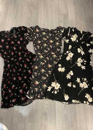 Лот платьев летних  в цветочек s-m размер 3 шт набор