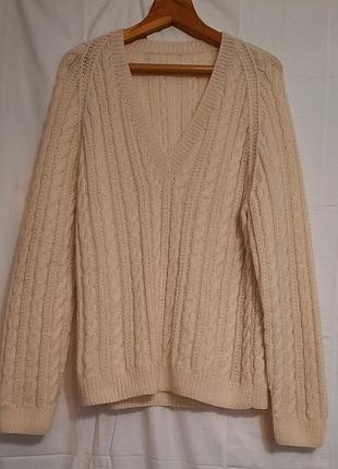 Теплый полушерстяной светлый свитер вязаный спицами, можно как оверсайз