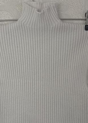 Гольф безрукавка білого кольору zara