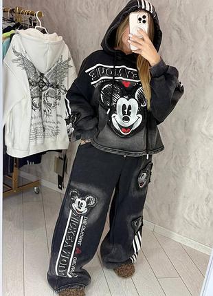 Спортивный костюм на плюше с микки маусом, пайетки