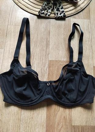 Спокусливий абсолютно прозорий бюстгальтер george