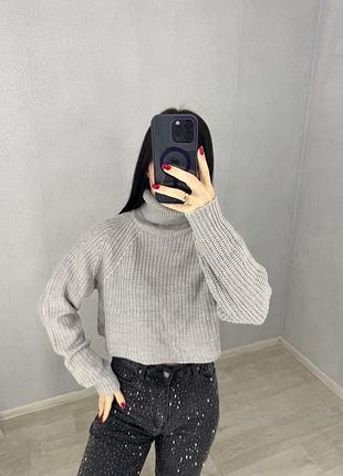 Гарний светр