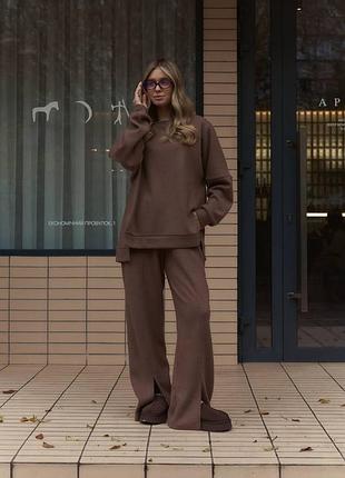 Прогулочний костюм