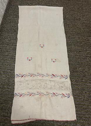 Великий старовинний рушник вишитий хрестиком з домотканого полотна з мереживом