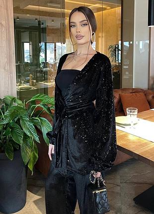 Женский костюм