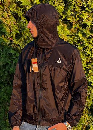 Вітрівка від бренду nike acg