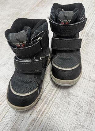 Зимові водонепроникні черевики viking