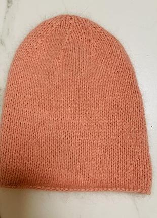 Шапка из 100% итальянской ангоры.