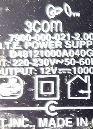 Блоки питания (неробочи ) в количестве трех штук.