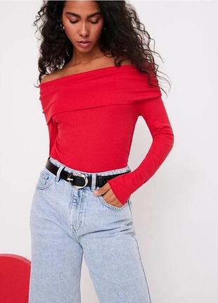 Лонгслів зі спущеними плечима