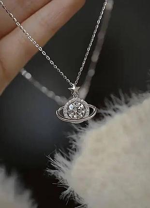 Женское колье с кулоном-планетой с фианитами из медицинской стали