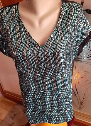 Шикарний нарядна