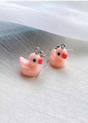 Модні сережки-стельочка