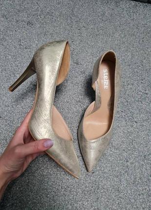 Туфли лодочки золотистые кожаные steizer