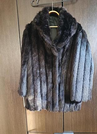Короткая шубка из искусственного меха