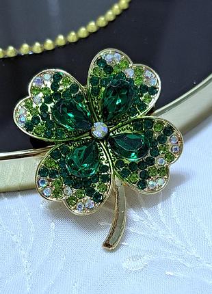 Брошь клевер зеленая - талисман на удачу