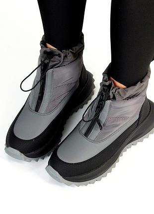 Практичные женские текстильные серые ботинки дутики зимние ботинки теплые на меху зима