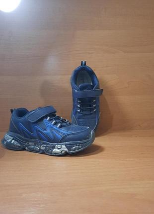 Демісезонні кросівки для хлопчика р.34-21 см