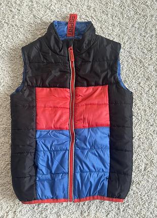 Жилетка esprit. 104-110.
