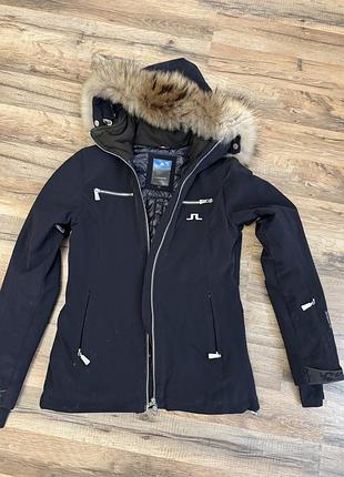 Дуже класна лижна куртка