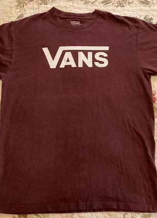 Футболка vans розмір м плечи 46 под руквми 50 длина 65
