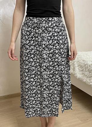Спідниця в квітковий принт