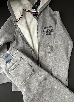 Спортивний костюм