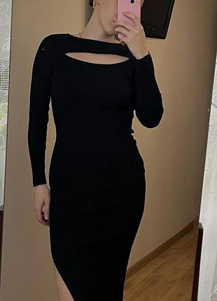 Сукня чорна