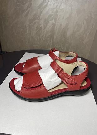 Босоніжки шкіряні clarks, 36 розмір