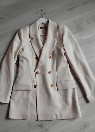 Красивий двубортний піджачок trendyol s