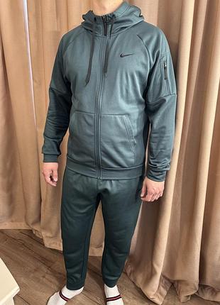 Чоловічий костюм nike