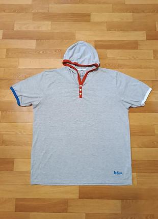 Якісна брендова стильна футболка з капюшоном