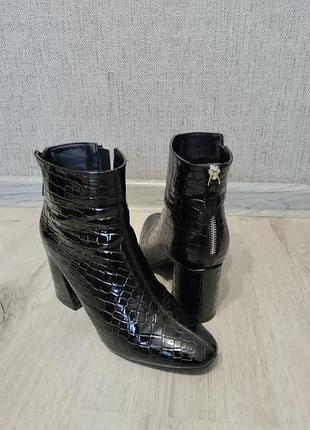 Лаковые ботинки ботинки