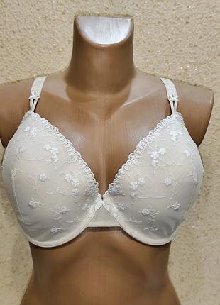 Красивый бюстгальтер uk40d/e eur90d/e