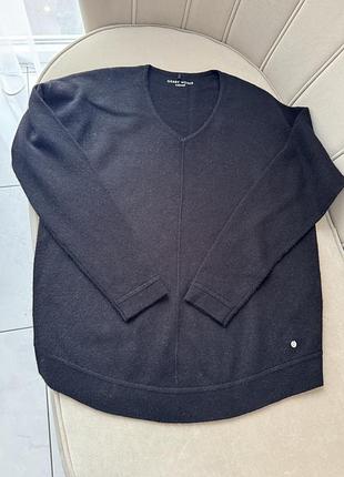 Светрик із вовни