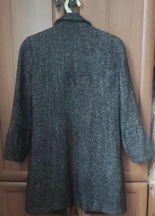 Серое пальто на осень-весну